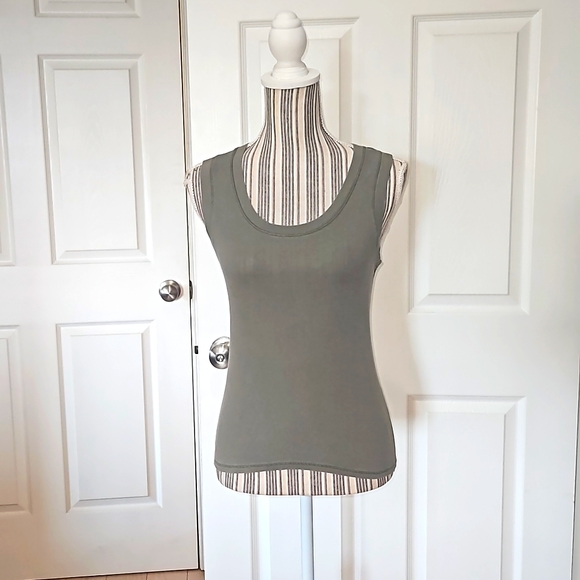 Free People Intimately Movement Women  U neck Tank Top T-shirt Size M - Picture 1 of 11